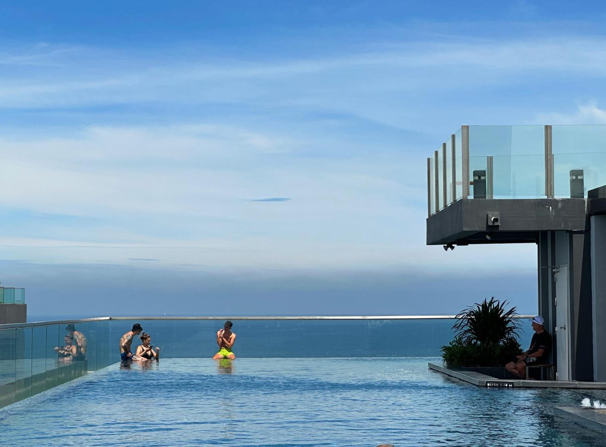 The Base Central Pattaya By Wwc Dış mekan fotoğraf
